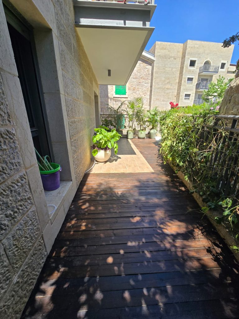 כדים ודק בירושלים, תמונה 4