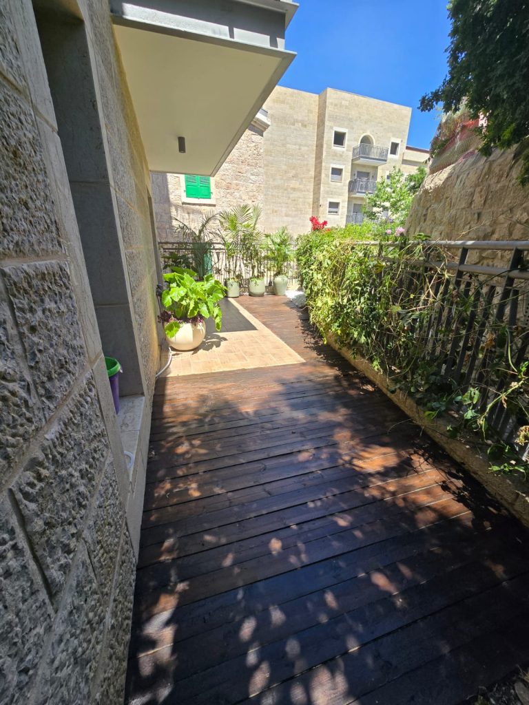 כדים ודק בירושלים, תמונה 5
