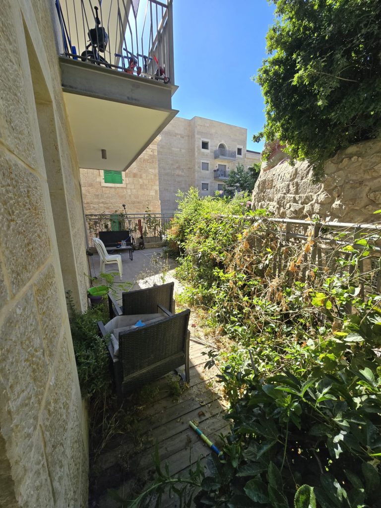 כדים ודק בירושלים, תמונה 8
